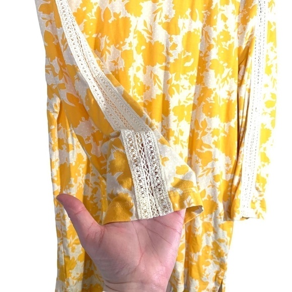 Lands' End Yellow Floral Long Sleeve Crocheted Detail Shirt Top Size Large - Picture 4 of 16